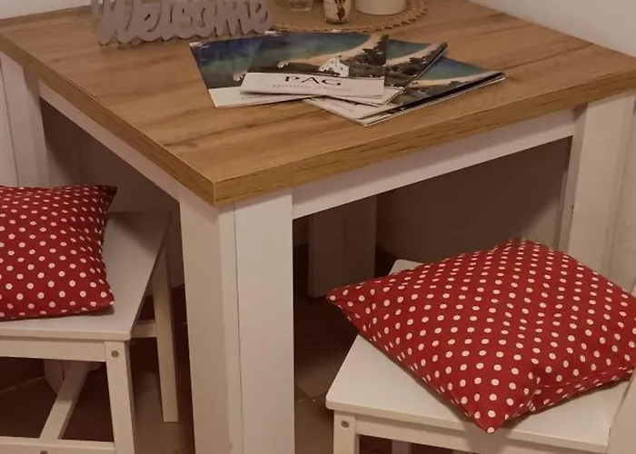 Suzi Apartament Pag Town